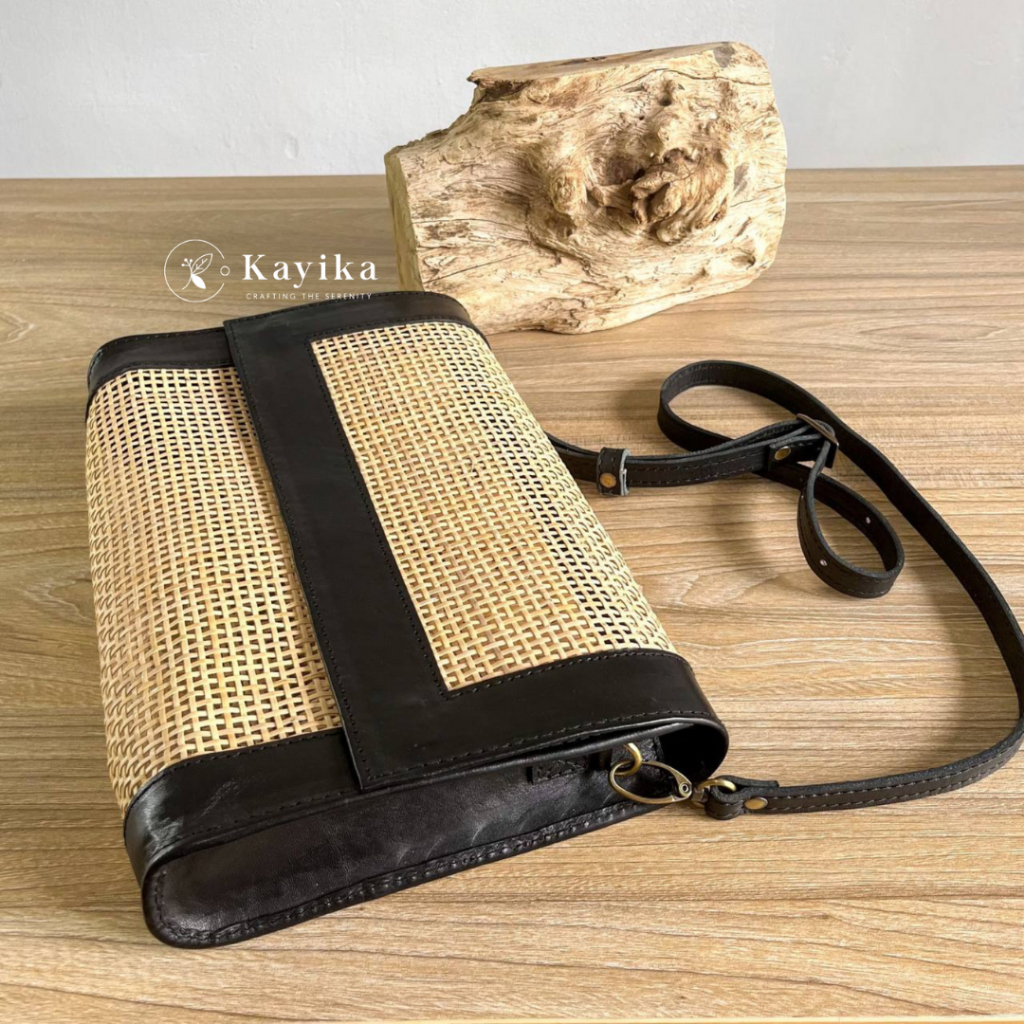 Tas Wanita Selempang-Tas Clucth Persegi