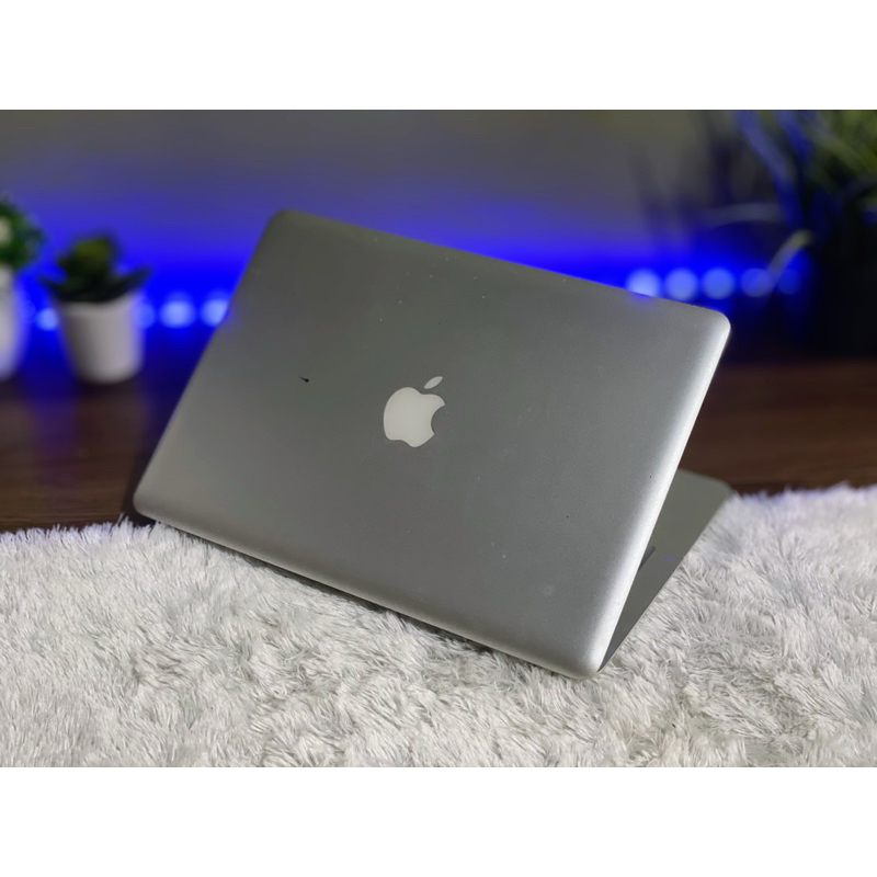 Laptop apple Macbook air 13-inch Bekas