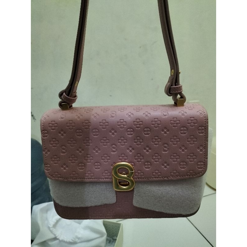 Buttonscarves audrey monogram pink