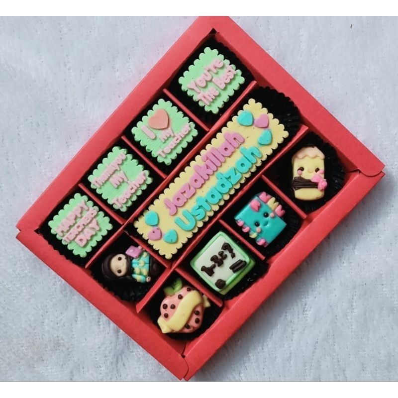 

Coklat Karakter Hari Guru