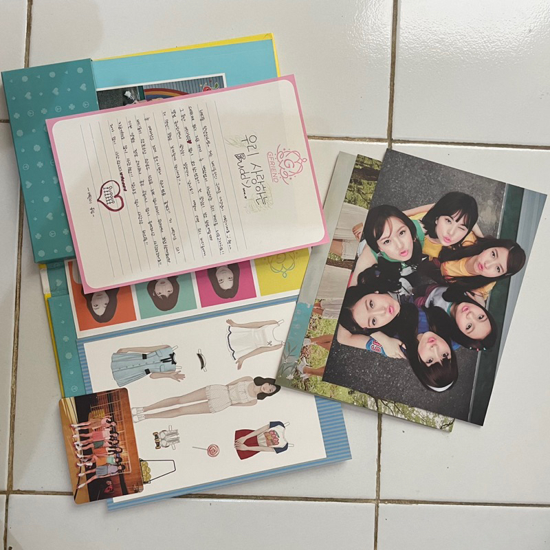 Album GFRIEND : Laughing Out Loud | Unsealed | The 1st Album