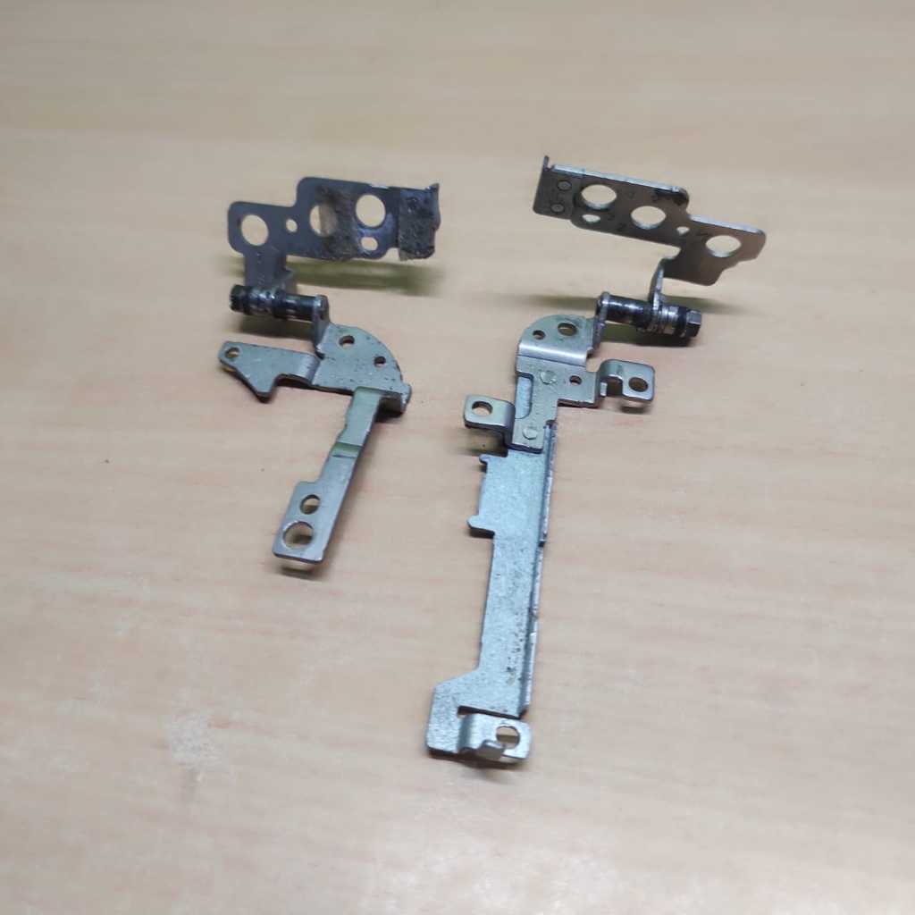 Engsel Laptop Toshiba Satellite L40-A