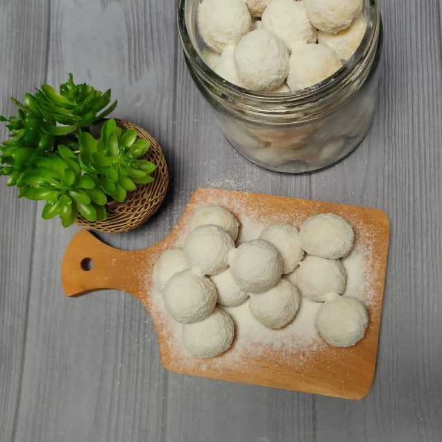 

Snowball cookies By Lettuce Kitchen