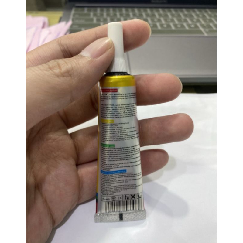 

LEM LCD TOUCHSCREEN T7000 HITAM 15ml