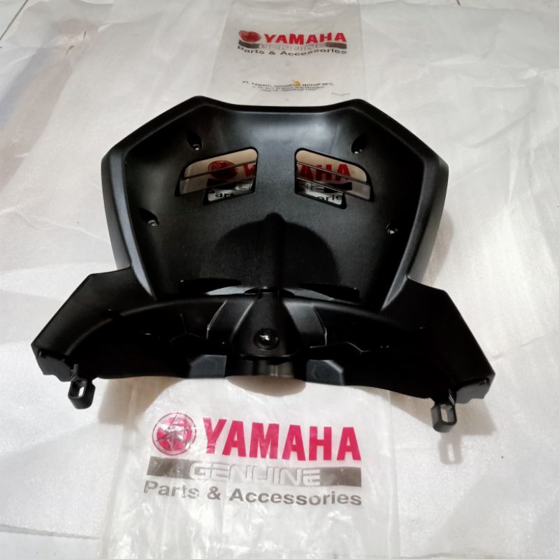 penutup mesin depan jendela bawah Yamaha X-Ride