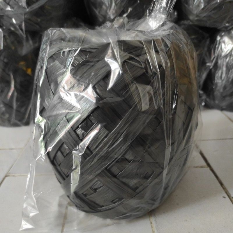 

Tali Rafia Hitam KW2