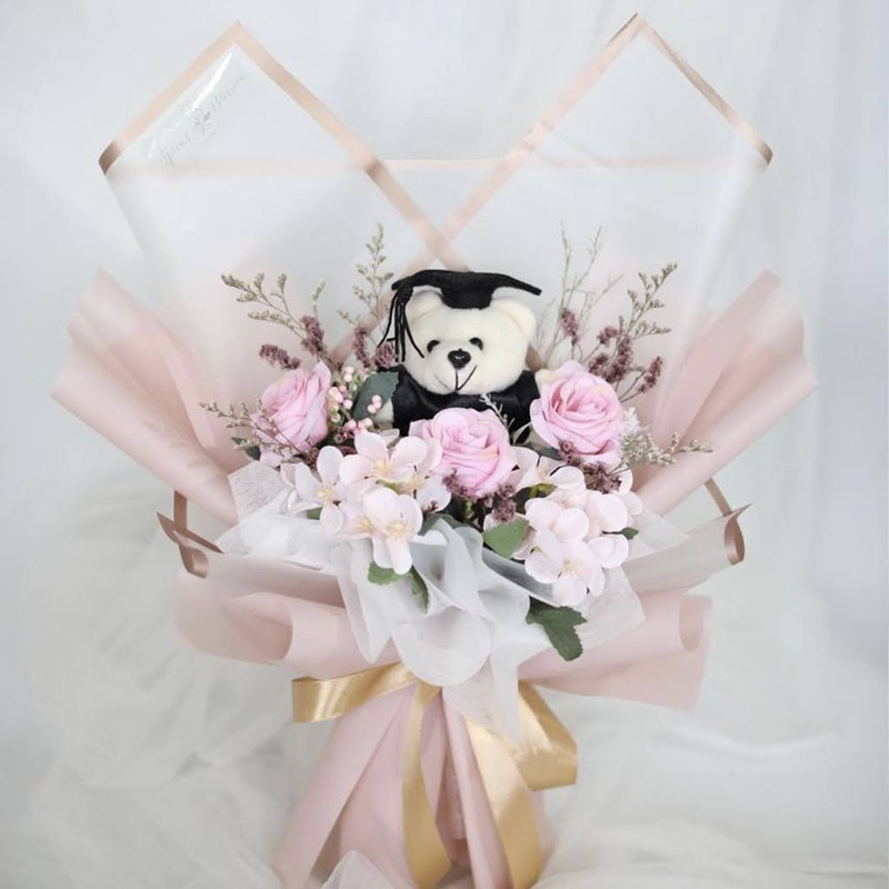 Buket bunga / Bouquet bunga wisuda/ Besar dan kecil / Boleh request sesuai warna kesukaan kalian