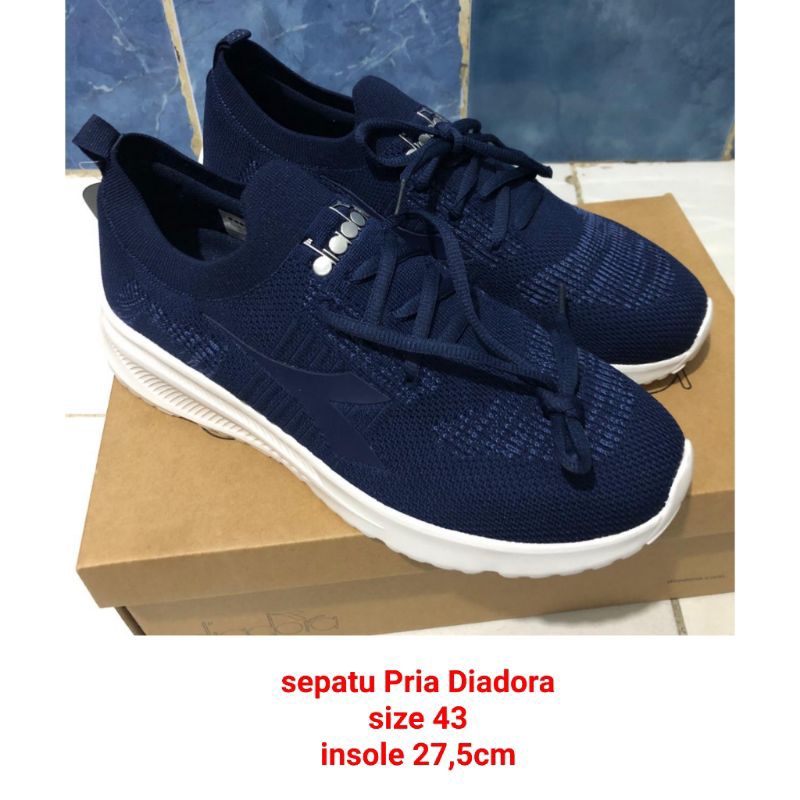 Sale Diadora ori sepatu sneakers Pria size 43 navy blue