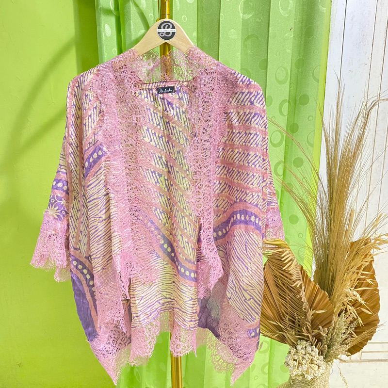 BOLERO LACE MOTIF/CAPE BRUKAT LACE by Berlianku.batik Trusmi