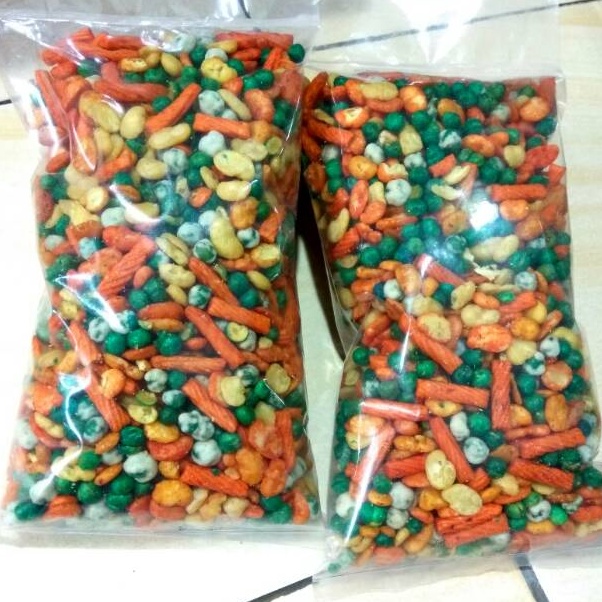 

Kacang Campur 500gr