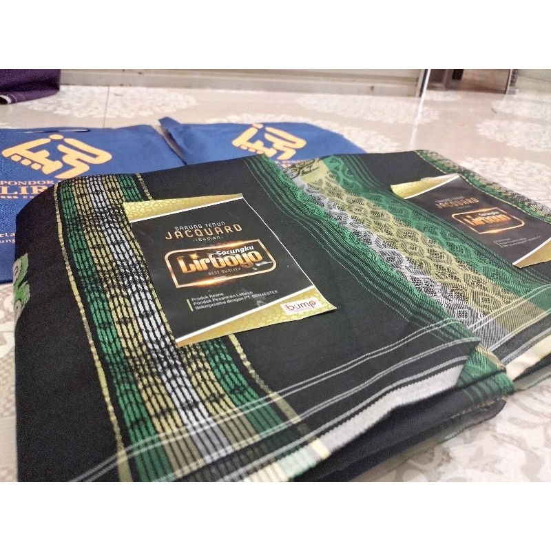 SARUNG ATLAS JACGUARD LIRBOYO TERBARU