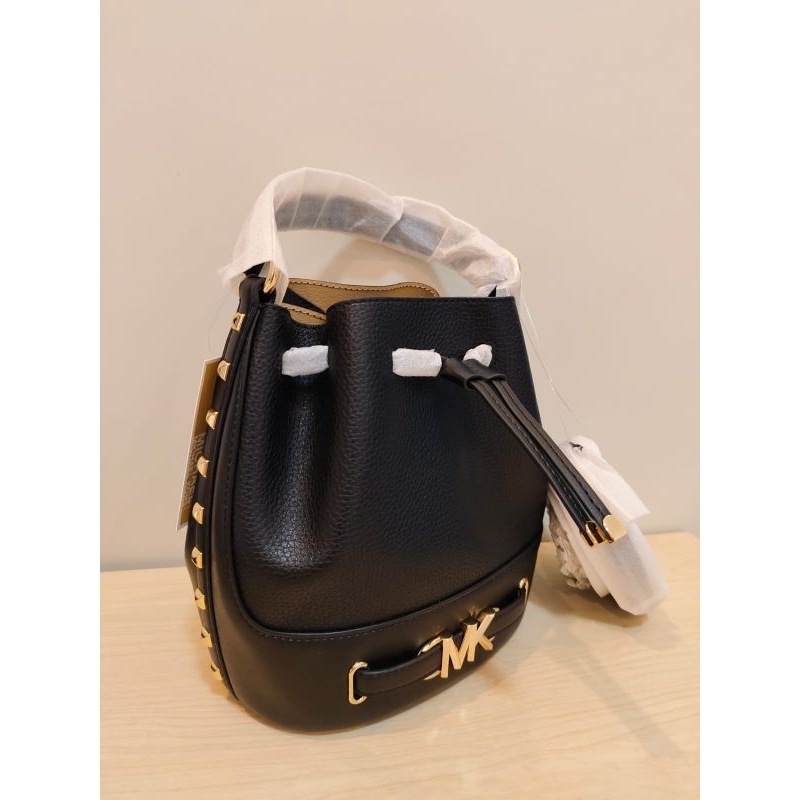 Mk Reed medium bucket messenger leather, black studet