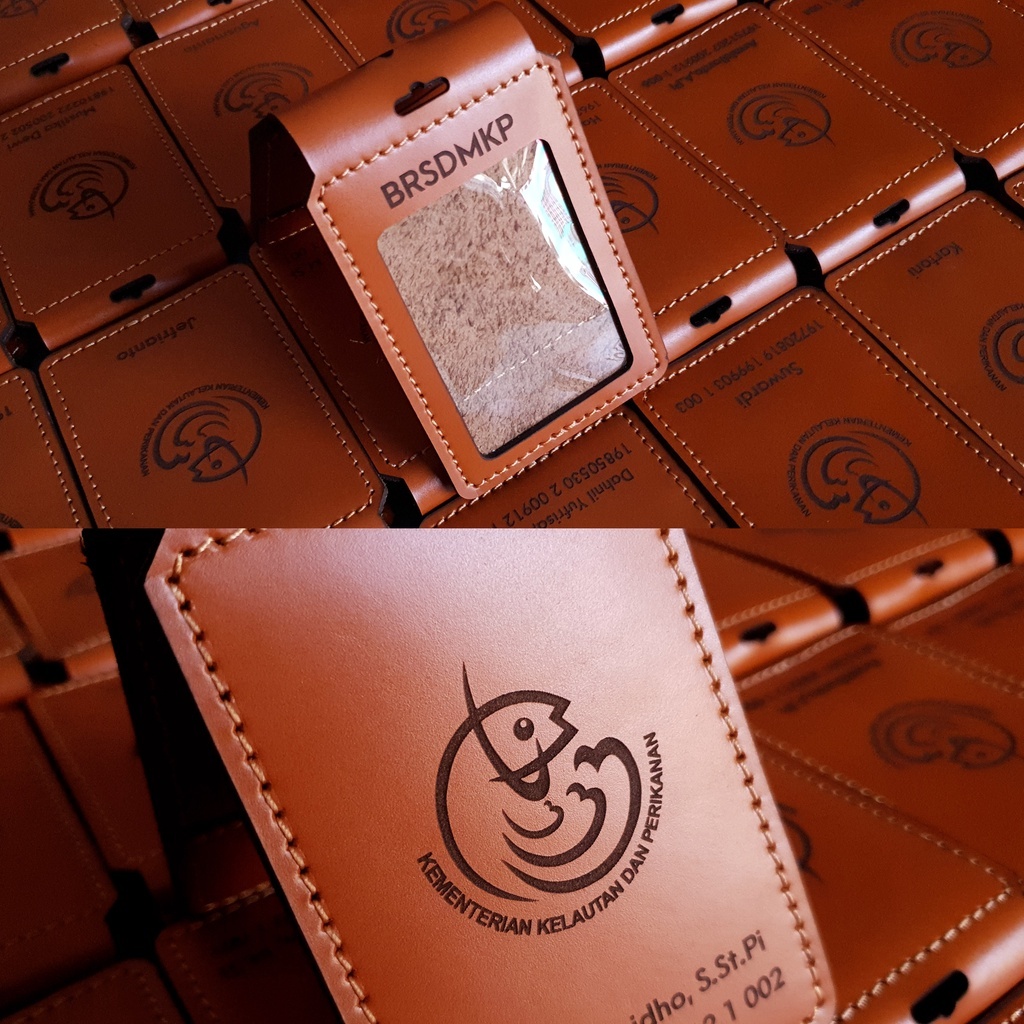 

ID CARD HOLDER LIPAT CUSTOM LIPAT | NAMETAG KULIT CUSTOM