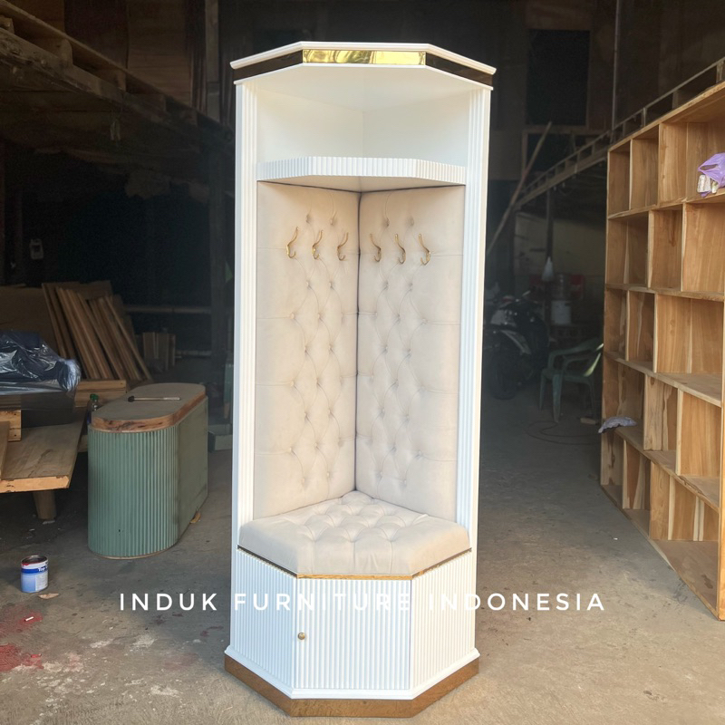 LEMARI GANTUNG COLIBRI CUSTOM