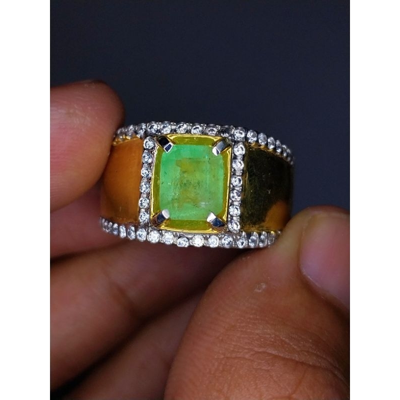 NATURAL EMERALD BERYL. zamrud colombia