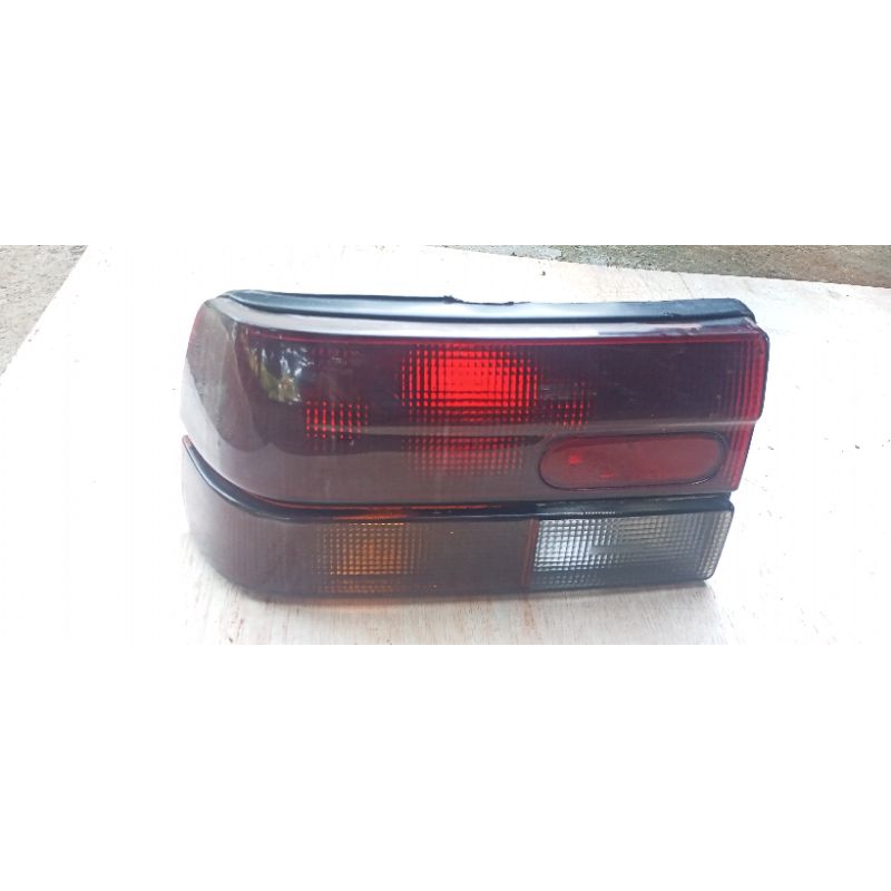 stoplamp ford laser gl hatchback kiri