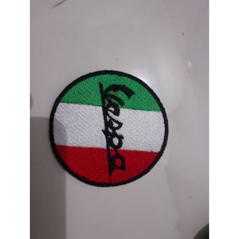 Emblem bordir Vespa 02