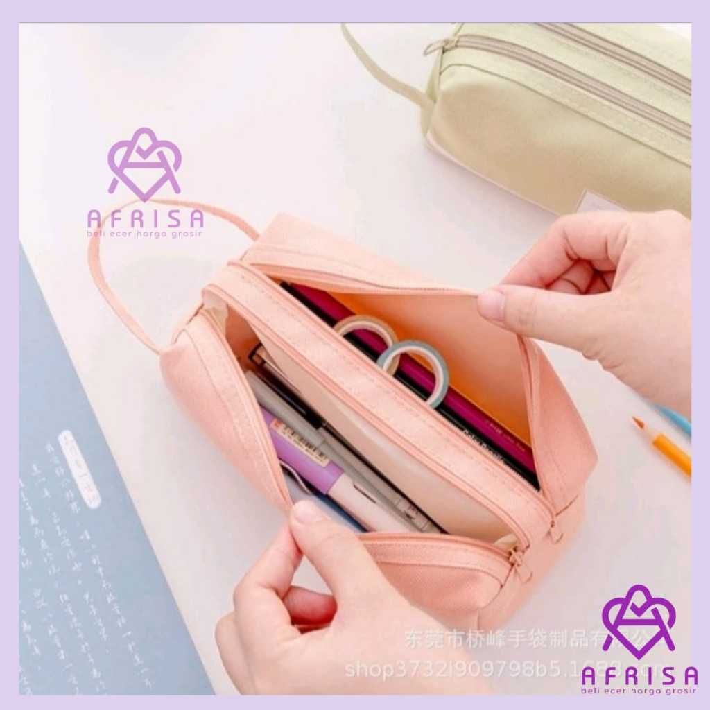 

GROSIR BNAYUMAS/TEMPAT PENSIL KANVAS/KOTAK PENSIL KANVAS 2 SEKAT-RESLETING-TALI PEGANGAN