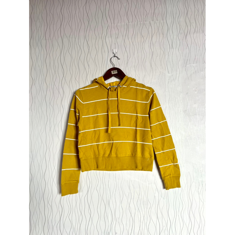 crop hoodie mustard