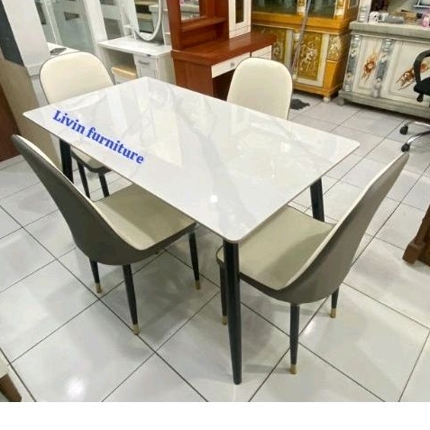 meja makan marmer  4 kursi