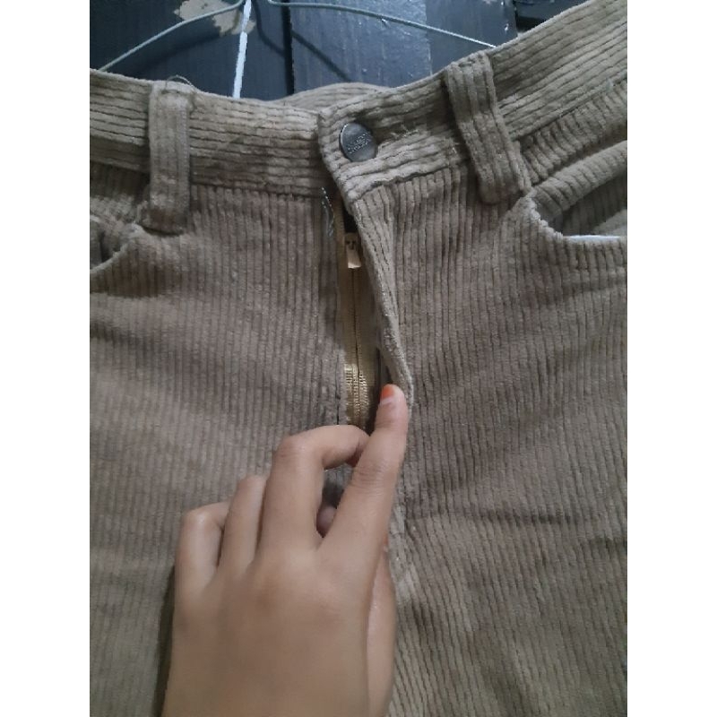 Preloved celana corduroy premium