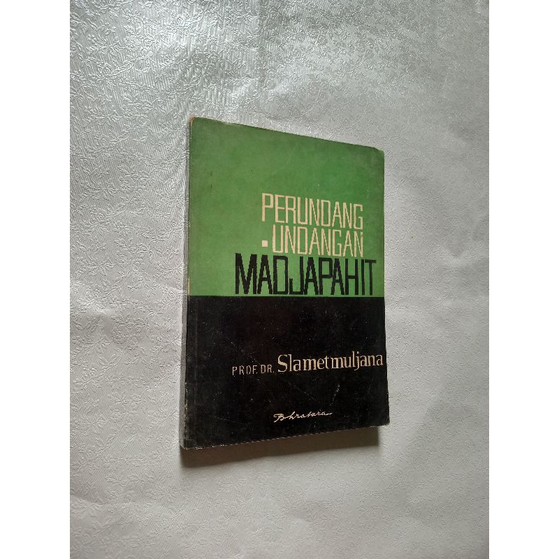 Perundang undangan madjapahit - Prof.Dr.Slamet Muljana