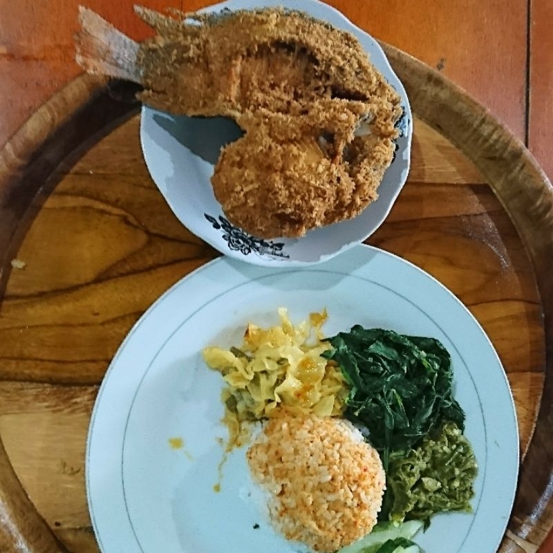

Ikan Nila goreng