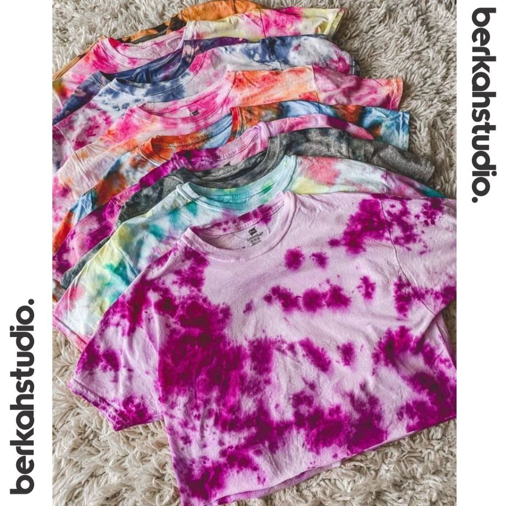 CROP TEE TIE DYE - CROP TIE DYE by Berkahstudio.