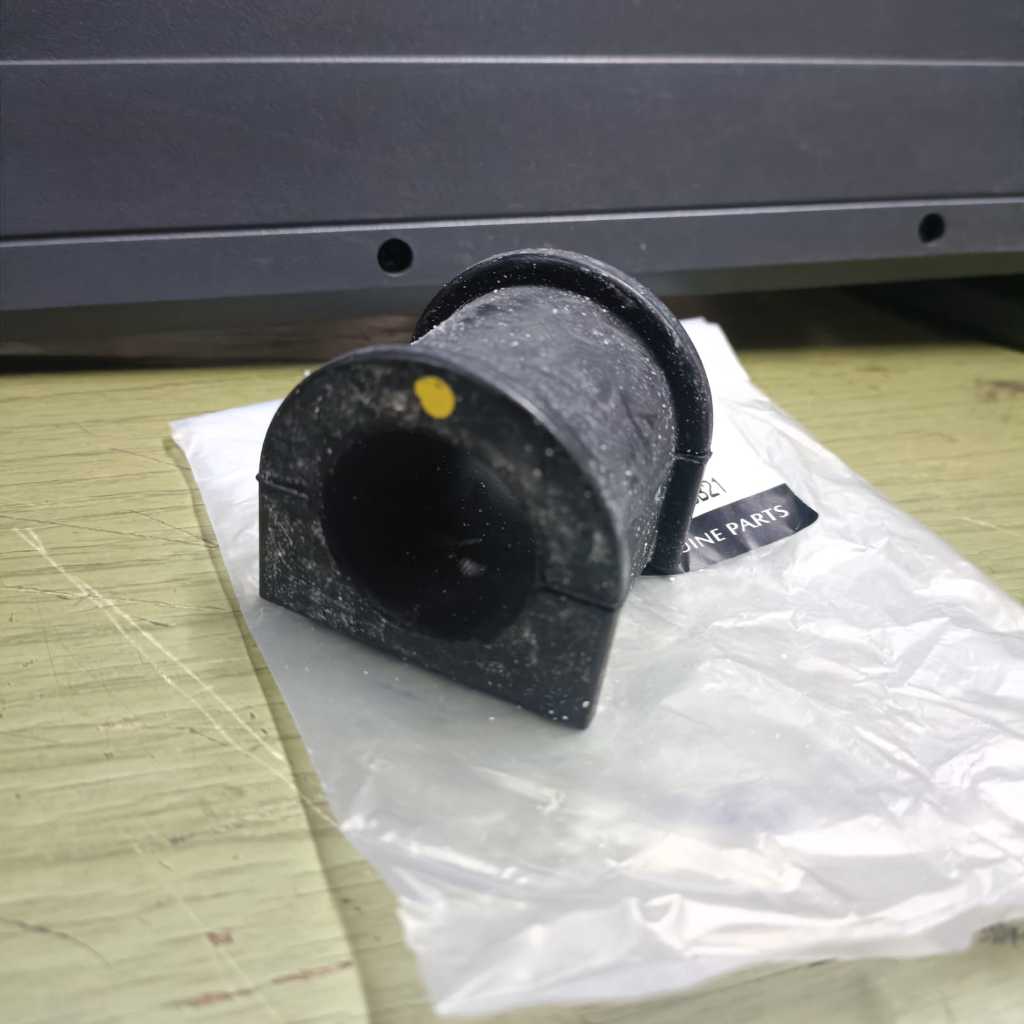 KARET STABIL DEPAN MAZDA BT-50 UR5834156 ORIGINAL