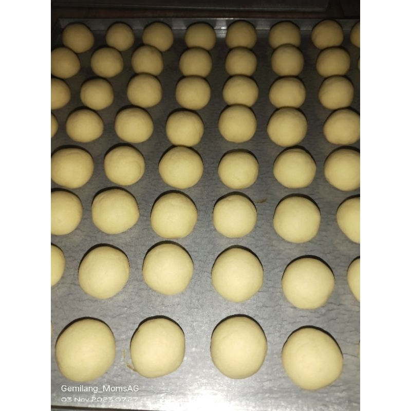 

NOB Kue Putri Salju renyah lembut enak