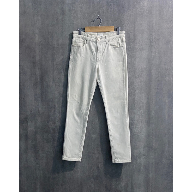 Celana Jeans UNIQLO Wanita Ultra Stretch / Sizs 26