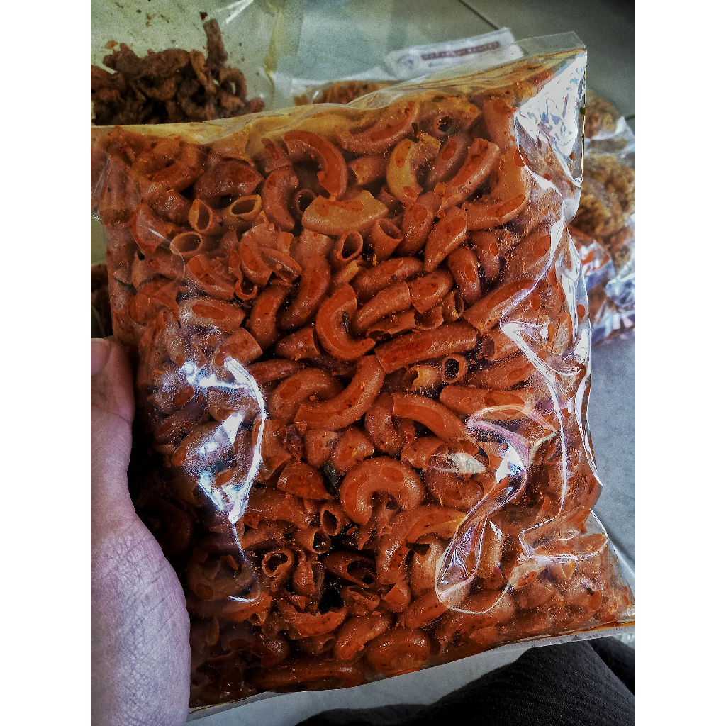 

1/4 KG MAKARONI CIKRUH PEDAS DAUN JERUK -TIDAK KERAS-250 GRAM