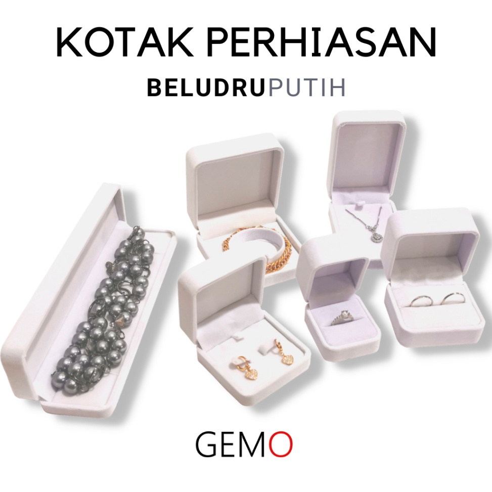 Pasti Tertarik Kotak Perhiasan Warna Putih Beludru Set / Cincin / Liontin / Gelang / Kalung Koye / J