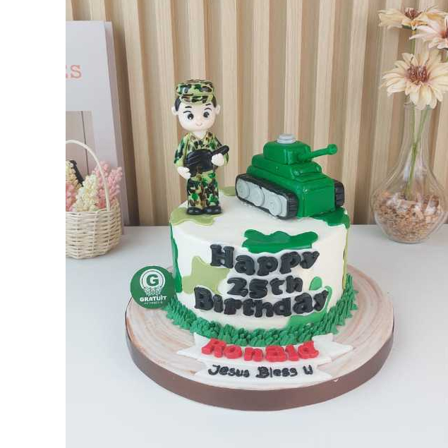 

CAKE TEMA ARMY / TENTARA UK 15CM / KUE ULANG TAHUN