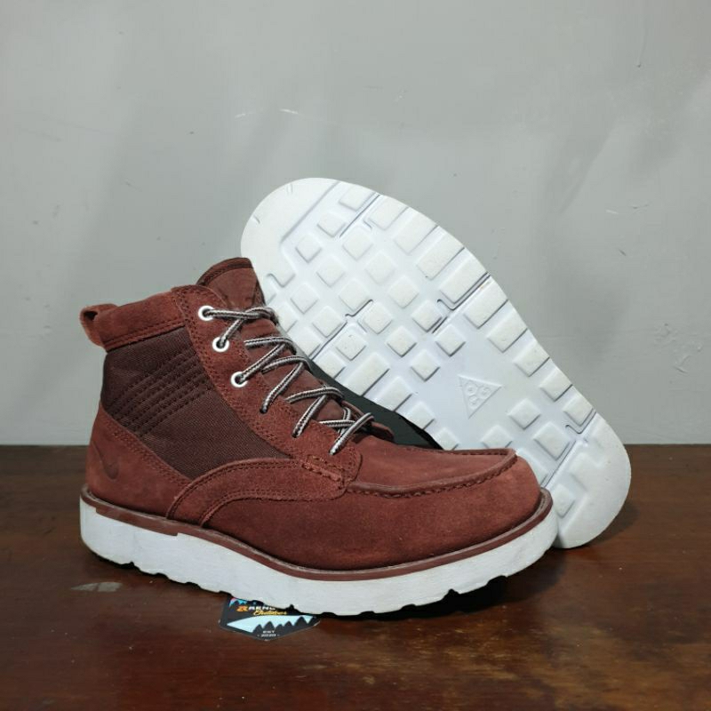 sepatu outdoor nike acg