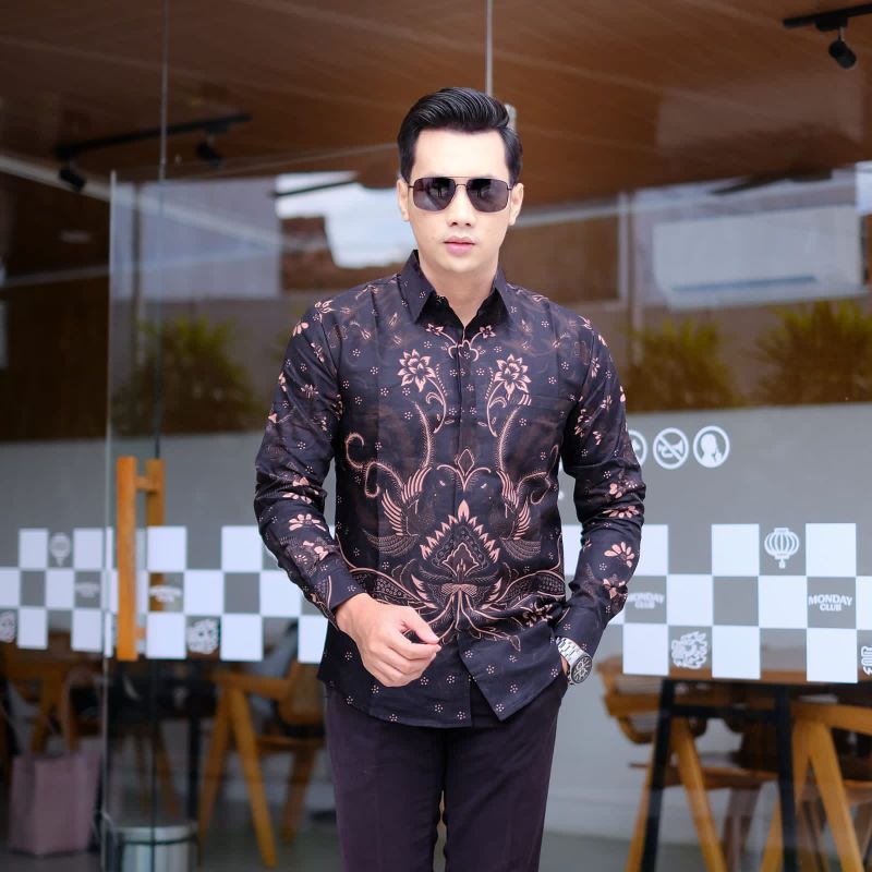 Kemeja Batik Slimfit Pria Lengan Panjang LASKALA HITAM Premium Lapis Furing Baju Batik Laki2 Mewah O