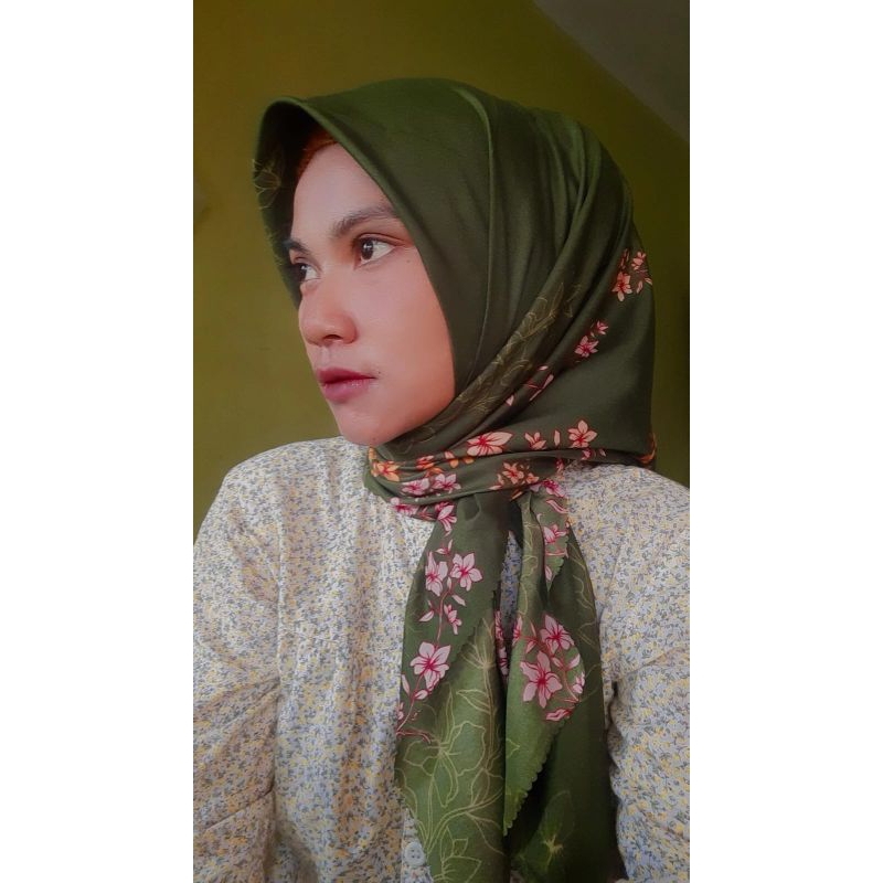 Hijab Azara Oskara