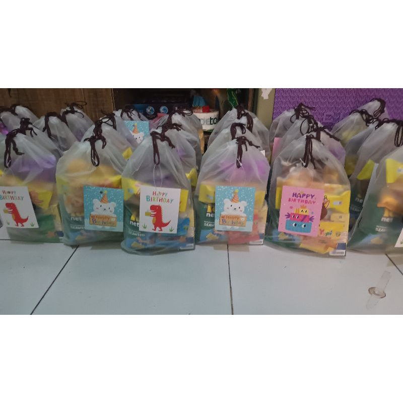 

Paket Snack Ulang Tahun Pouch 3