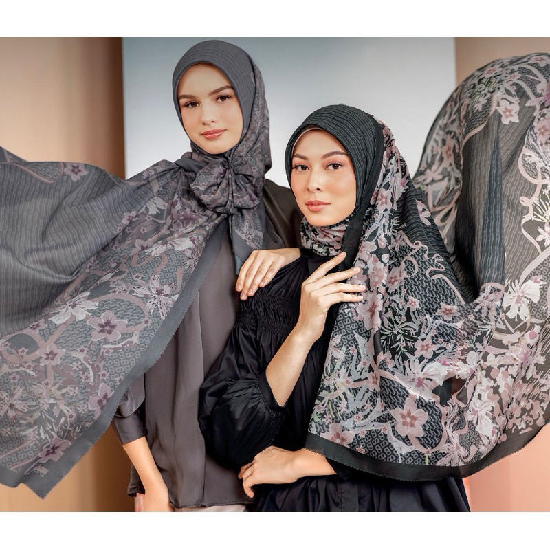 [NEW-READY] Buttonscarves x Jovian Paradiso Satin Square Scarf - Charcoal (Black REG)