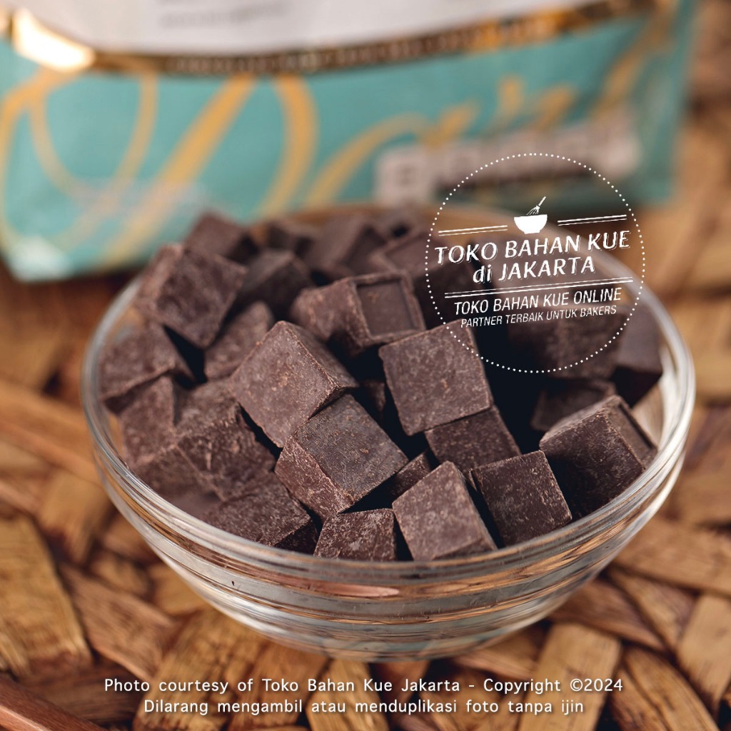 

Schoko Dark Couverture Chocolate CUBE 60% 250gr Cokelat Baking Coklat