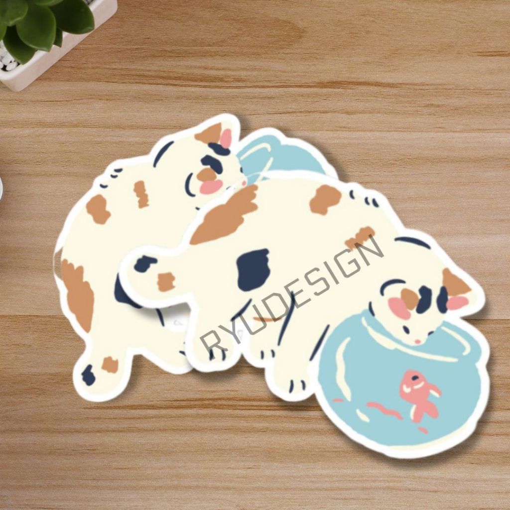 

Stiker Lucu Aesthetic Kucing Calico Minum Air Ikan Aquarium Besar