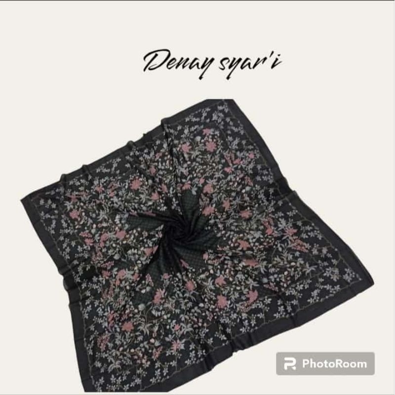Denay hijab segi empat