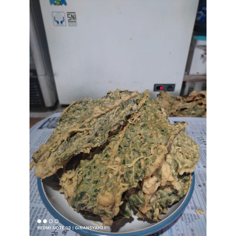 

DAUN BAYAM GORENG Bayem Kripik Rasa Original Kriuk Makanan Ringan