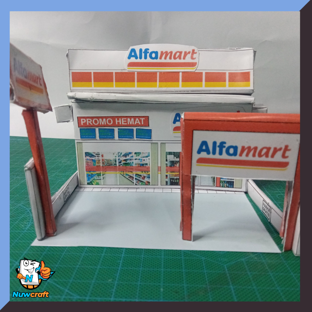 Nuwcraft Alfamart Miniatur kerajinan papercraft