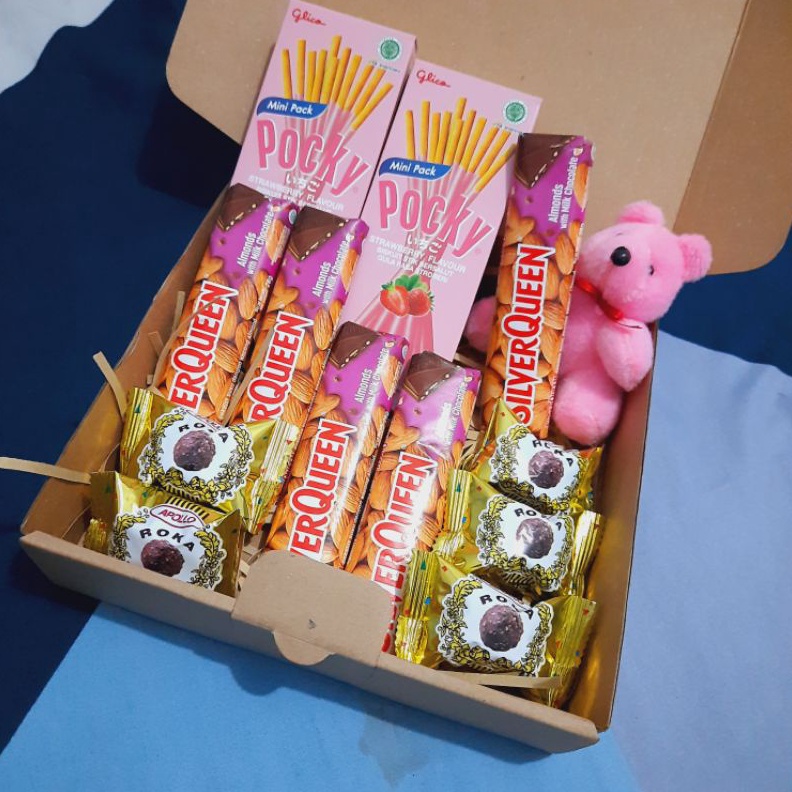 

Terlaris Today HAMPERS SPECIAL COKLAT SILVERQUEEN HAMPERS VALENTINE KADO PACAR GIFT BOX COKLAT gas !!