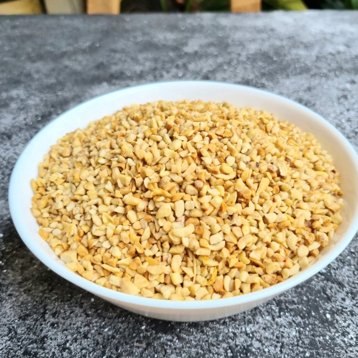 

BJHM1301 【Penjualan Terbaik】COD Kacang Mede Pecah Mete Pecahan Mete Patahan Mede Menir 1Kg BB2