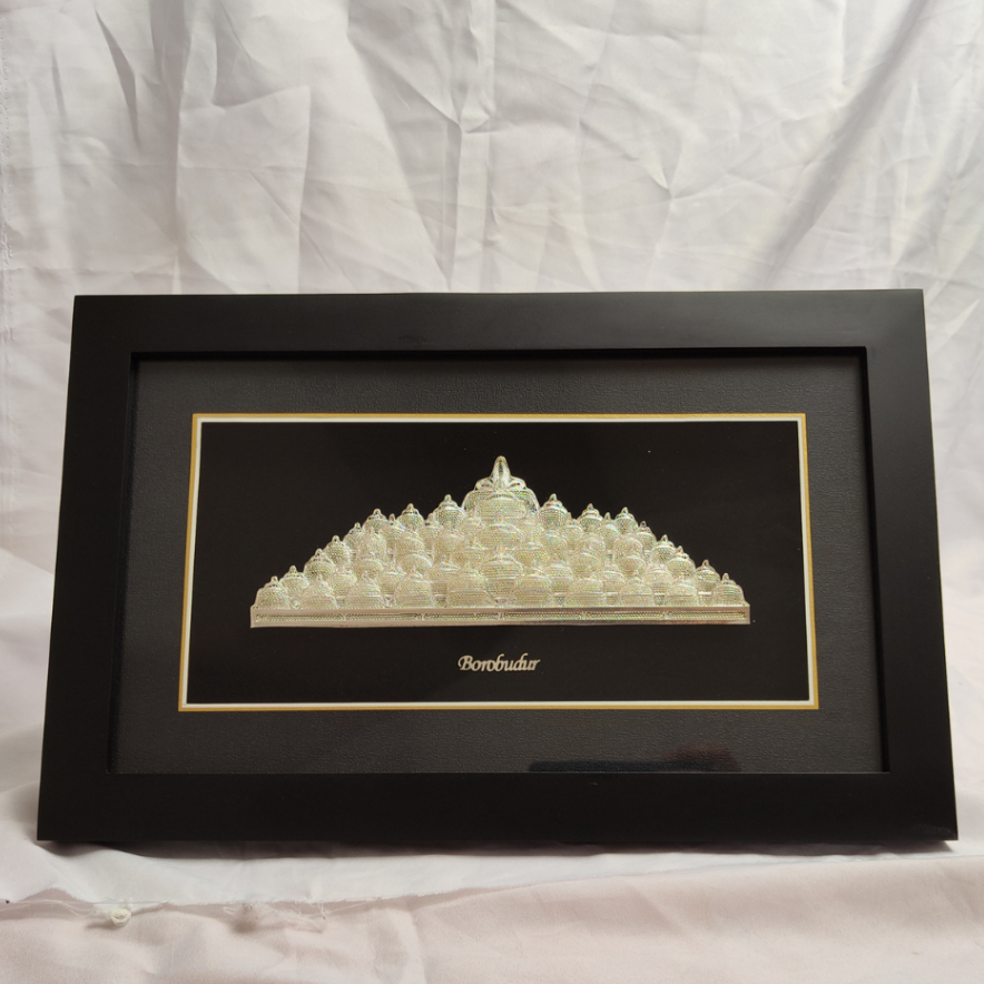 Hiasan Dinding Pajangan Perak Plated Bentuk Candi Borobudur | HS SILVER