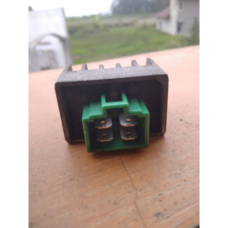 kiprok pengisian aki penahan penahan lampu Yamaha CBR 150R   Vixion  Scorpio old