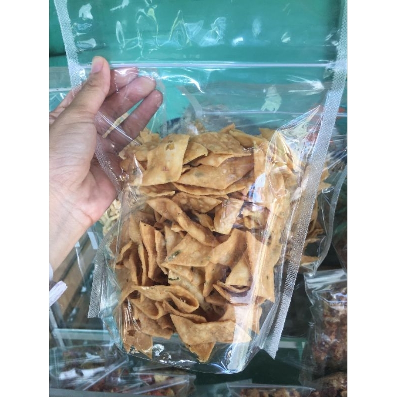 

Keripik Bawang Gurih Renyah / Kue bawang 250 gram