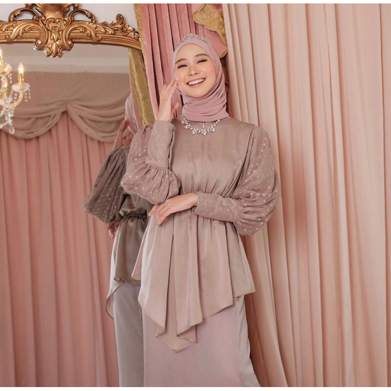 Vanilla Hijab Daphne Blouse preloved vanillahijab